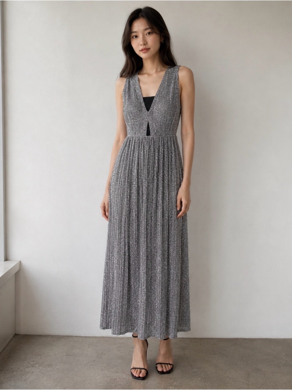 Aidan By Aidan Maddox Metallic Pleated Knit Formal Gown NWT Silver Black Size 2